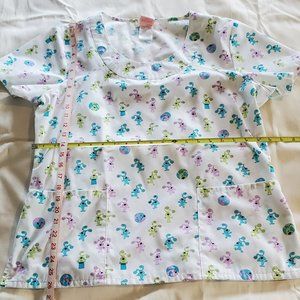 Womens print scrub top Large cute puppies